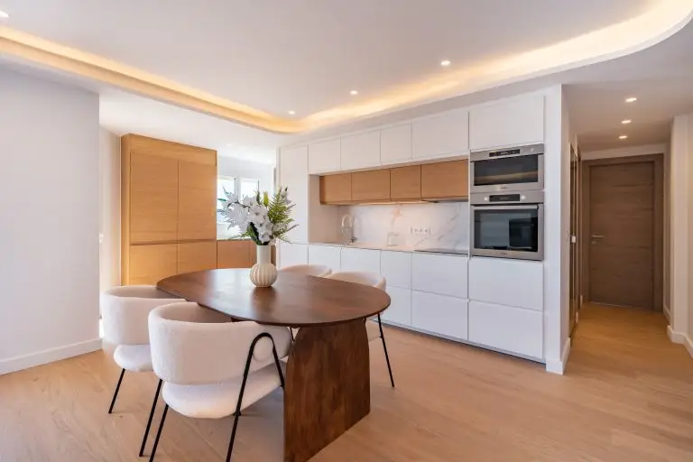 Cuisine optimisée pour location saisonnière premium – Cannes