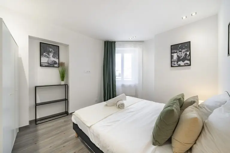 Espace nuit design hôtelier – marché premium cannois