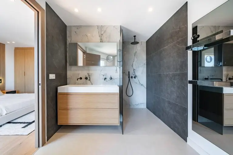 Rénovation complète d’une salle de bain haut de gamme – AN Immobilier
