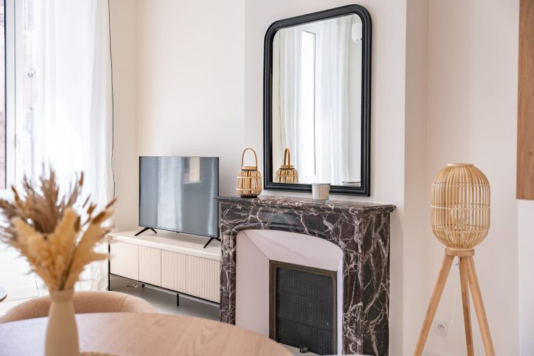 Salon premium rénové et optimisé – projet marchand de biens Cannes