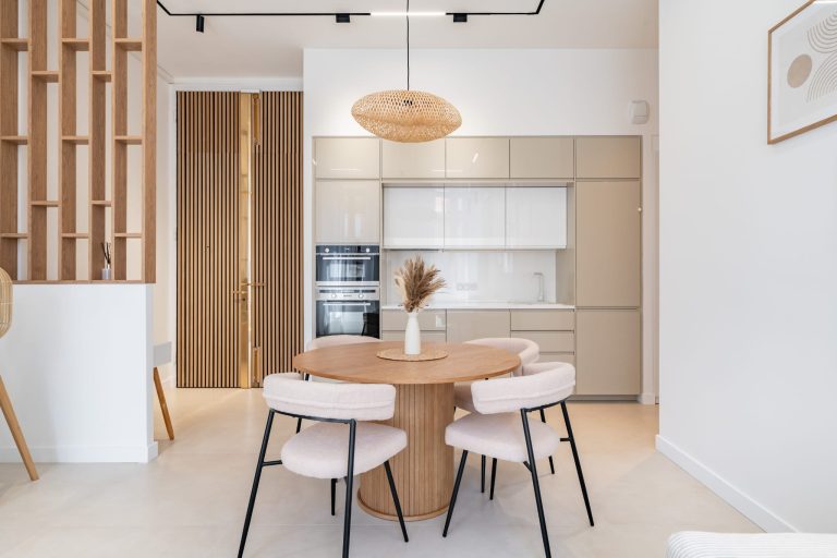 cuisine sur-mesure rénovée – standing hôtelier, Cannes centre